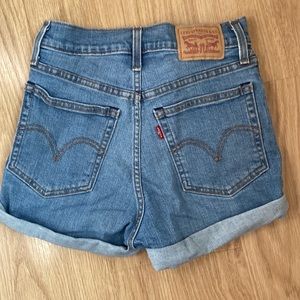 Levi’s Wedgie Short